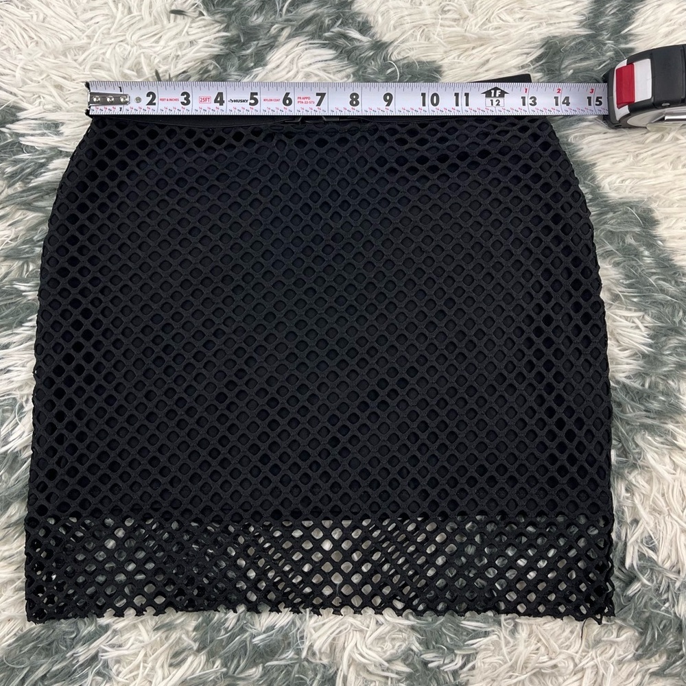 NWT Seek The Label Women's Black Netted Skirt Size Small - Picture 3 of 8